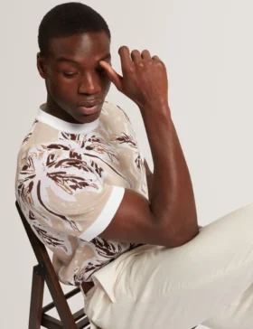 EZRRA Leaf Print Knitted Crew Neck T-Shirt